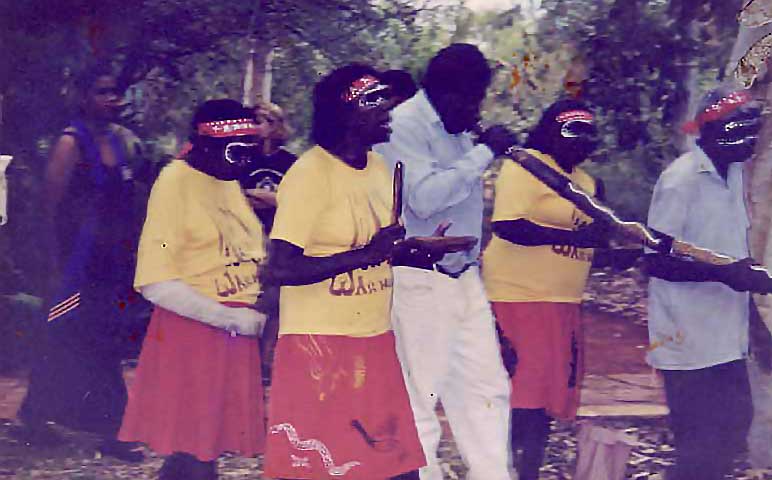 aboriginal dancers at warmun