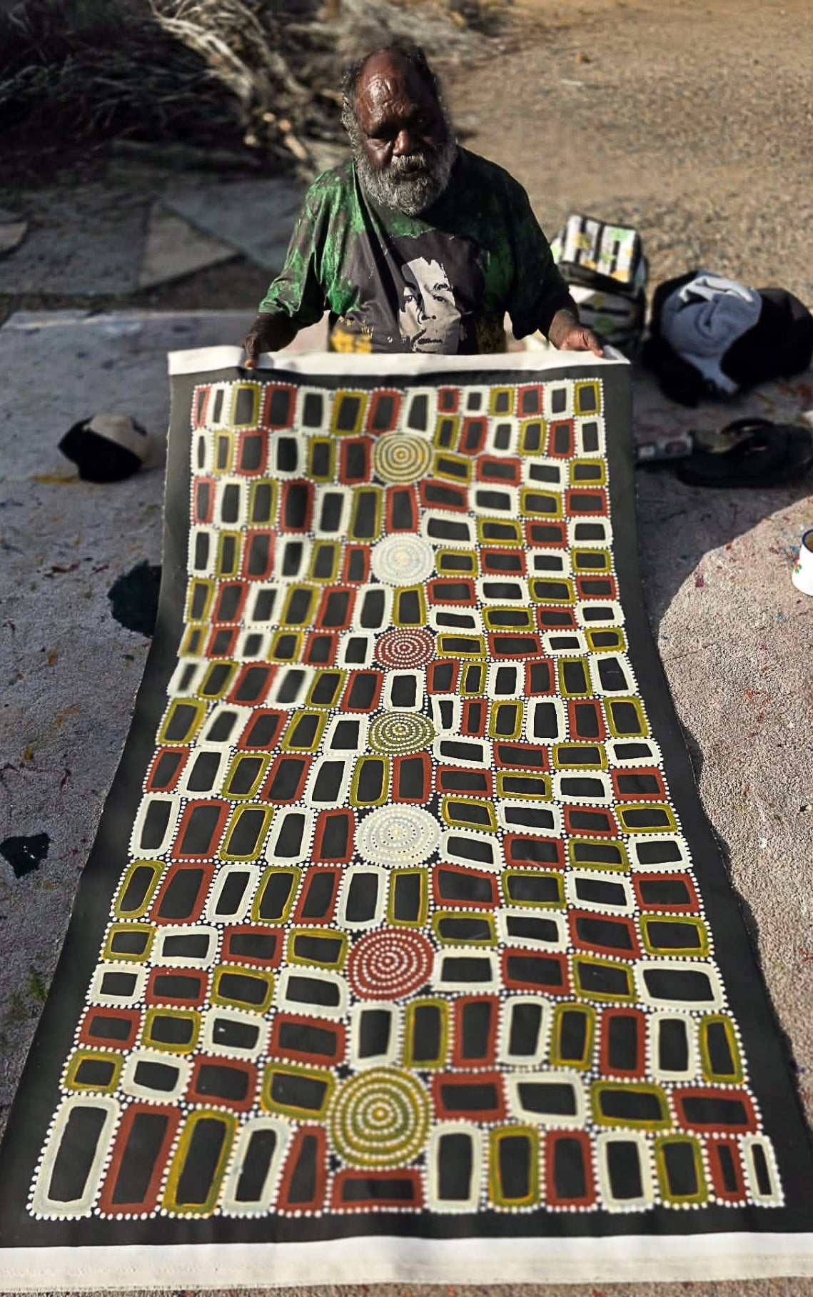 Walala Tjapaltjarri Aboriginal Art